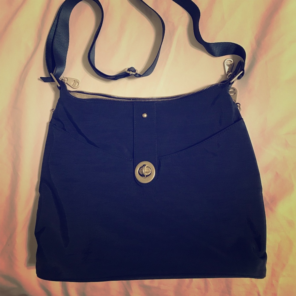Baggalini crossbody bag